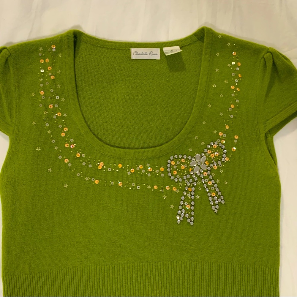 💚🎄Gorgeous green fitted sweater